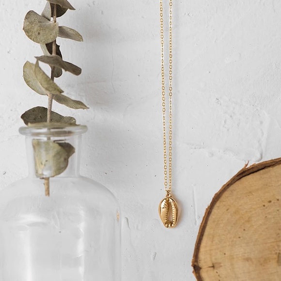 🔴𝟱/$𝟭𝟱🔴𝗖𝗟𝗘𝗔𝗥𝗔𝗡𝗖𝗘 Seashell Choker NEW - Picture 3 of 11